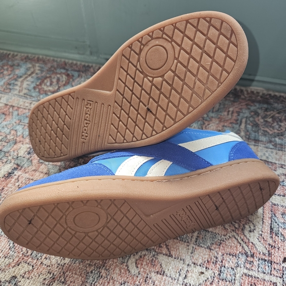 Reebok Women's Classic Blue Low-Top Sneakers - Picture 4 of 4